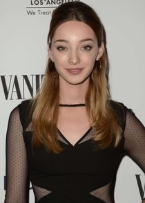 Emma Dumont