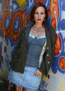Rainie Cross