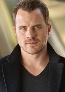 Robert Kazinsky