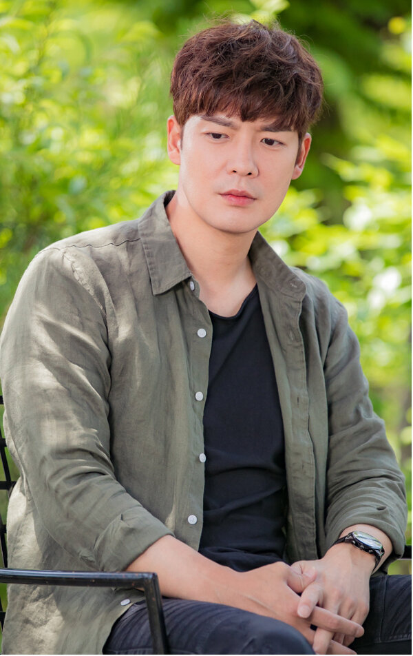 Yoon Jung Han