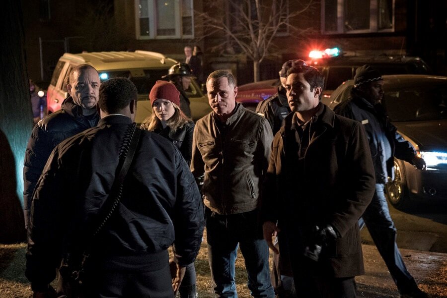Chicago P.d. Season 2 Episode 20 Crossover The Number of Rats - Chicago P.D. S02E20 | TVmaze