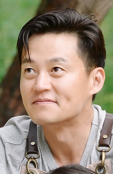 Lee Seo Jin