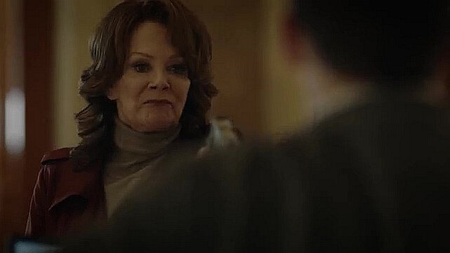 Jean Smart, Watchmen S01E03