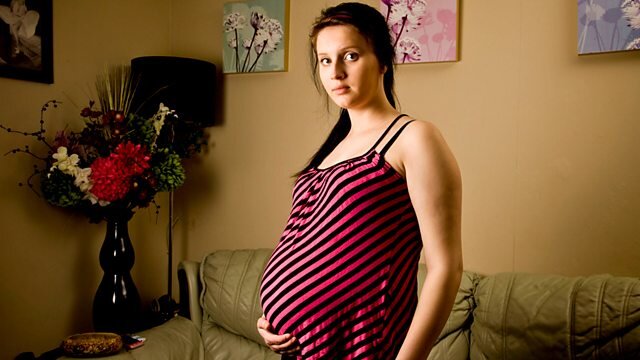 Petite toys preggo fisting