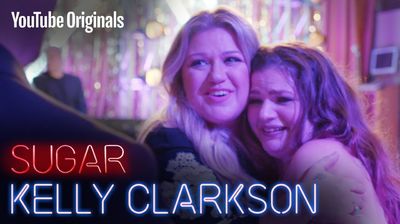Kelly Clarkson Crashes a Fan's Wedding for the First Dance