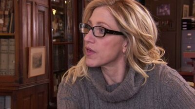 Edie Falco