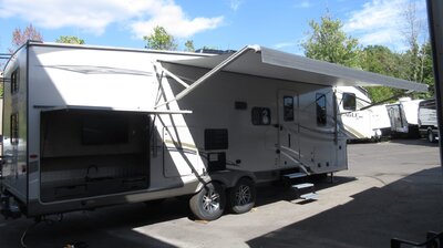 An RV with Elbow Room