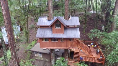 The Treehouse Guys Build a Redwood Retreat in California