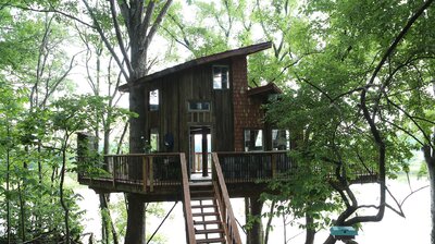 Recycled Tennessee Treehouse