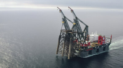 World's Largest Crane Vessel