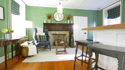 1760 Classic Colonial Parlor
