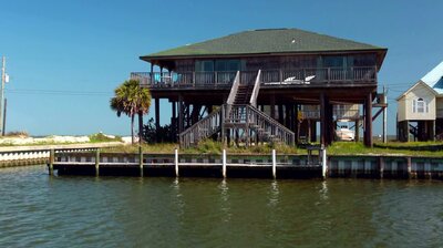 An Alabama Family Searches for a Boat Lover's Vacation House