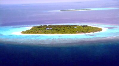 The Hunt for a Resort Island in the Maldives