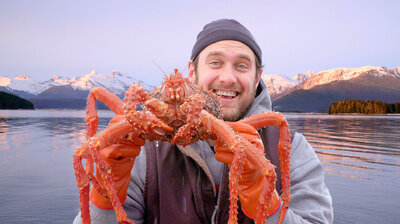 Brad Cooks Crabs in Alaska Part 2