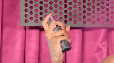 Getting Glam with the Third Eliminated Queen