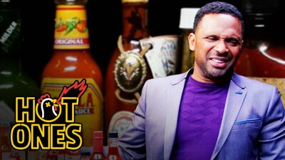 Mike Epps Gets Crushed by Spicy Wings