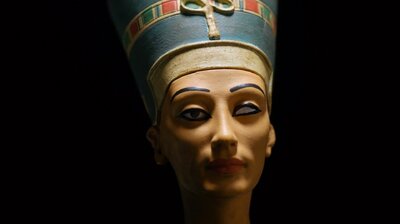 Hunt for Queen Nefertiti
