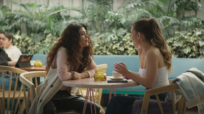 Romina descubre un secreto sobre Laura que la deja impactada
