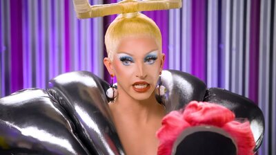 Miz Cracker