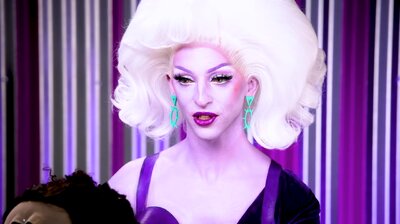 Miz Cracker