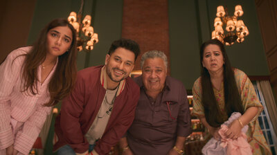 Dekho, mujhe kya mila?