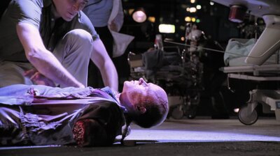 ER S09E01