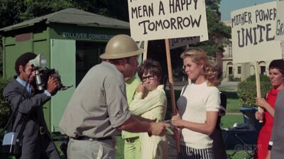 Bewitched S05E09