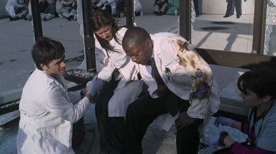ER S15E01