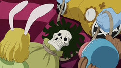 One Piece - S9E77 - Betraying One of the Four Emperors! The Great Brook Rescue Plan! Betraying One of the Four Emperors! The Great Brook Rescue Plan! Thumbnail