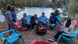 A Lake House Between Friends