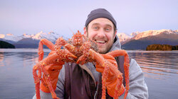 Brad Cooks Crabs in Alaska Part 2