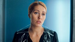 Жінка у вікні