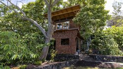 Kona Treehouse