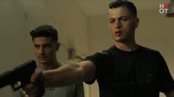  קשרים מחוץ לעיר