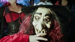 Tod einer Hexe still