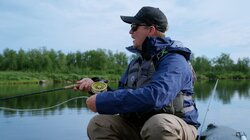 Sinähän se perhokalastaja olet