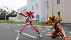 Matching Rings! All the Reds Stand by Their Comrades