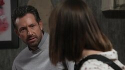 Mía hace sentir mal a Damián