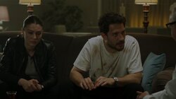 Duvardaki Fotoğraf....