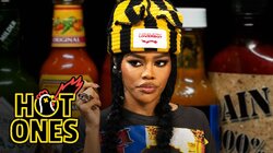 Teyana Taylor Battles One Hot Sauce After Another While Eating Spicy Wings