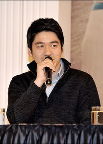 Lee Dong Yoon