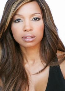  Elise Neal