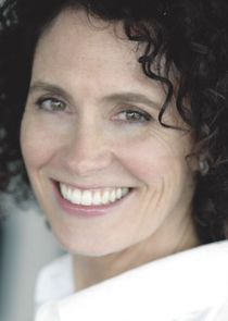  Fiona Gillies