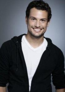 Roberto Urbina