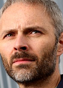  Mark Bonnar