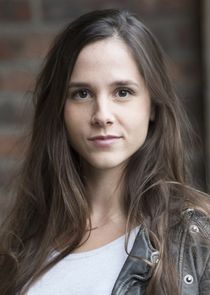 Zoé Dounovetz