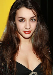  Hannah Marks