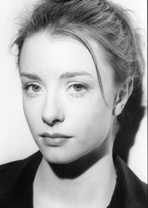  Fiona Glascott