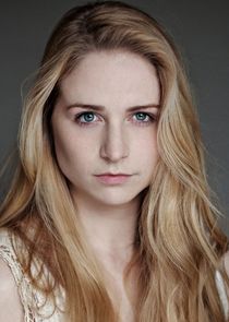 Niamh Algar Sue