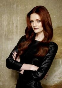  Lydia Hearst